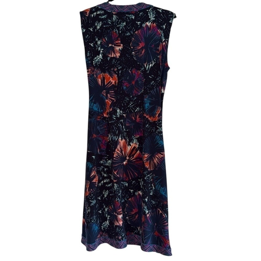 BCBG MAX AZRIA Safiya Matte Jersey Wrap Dress Graphic Print NWT Size Small